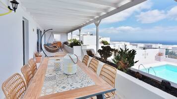 Villa Nirvana - Apartamento confort, vista al océano | Terraza o patio
