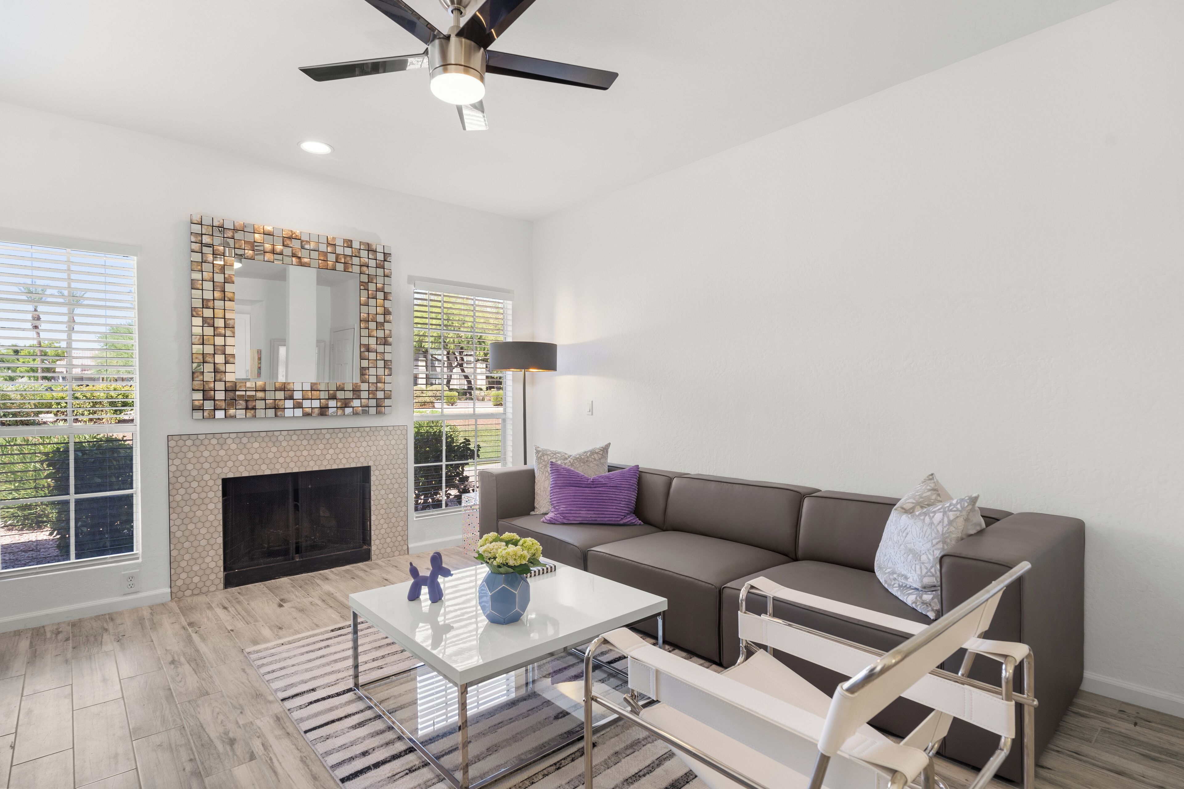 Sleek and comfortable all new North Scottsdale with ammenities!!