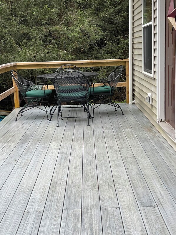 屋外ダイニングエリア