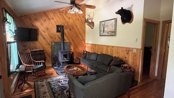 Smart TV, DVD player, stereo
