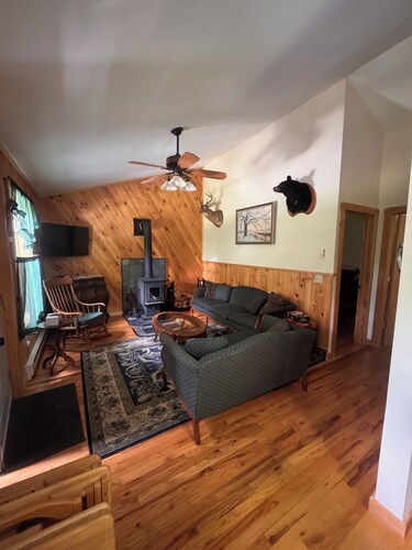 Remarkable views at Cabin -SUV-TRUCK-suggested NO PETS