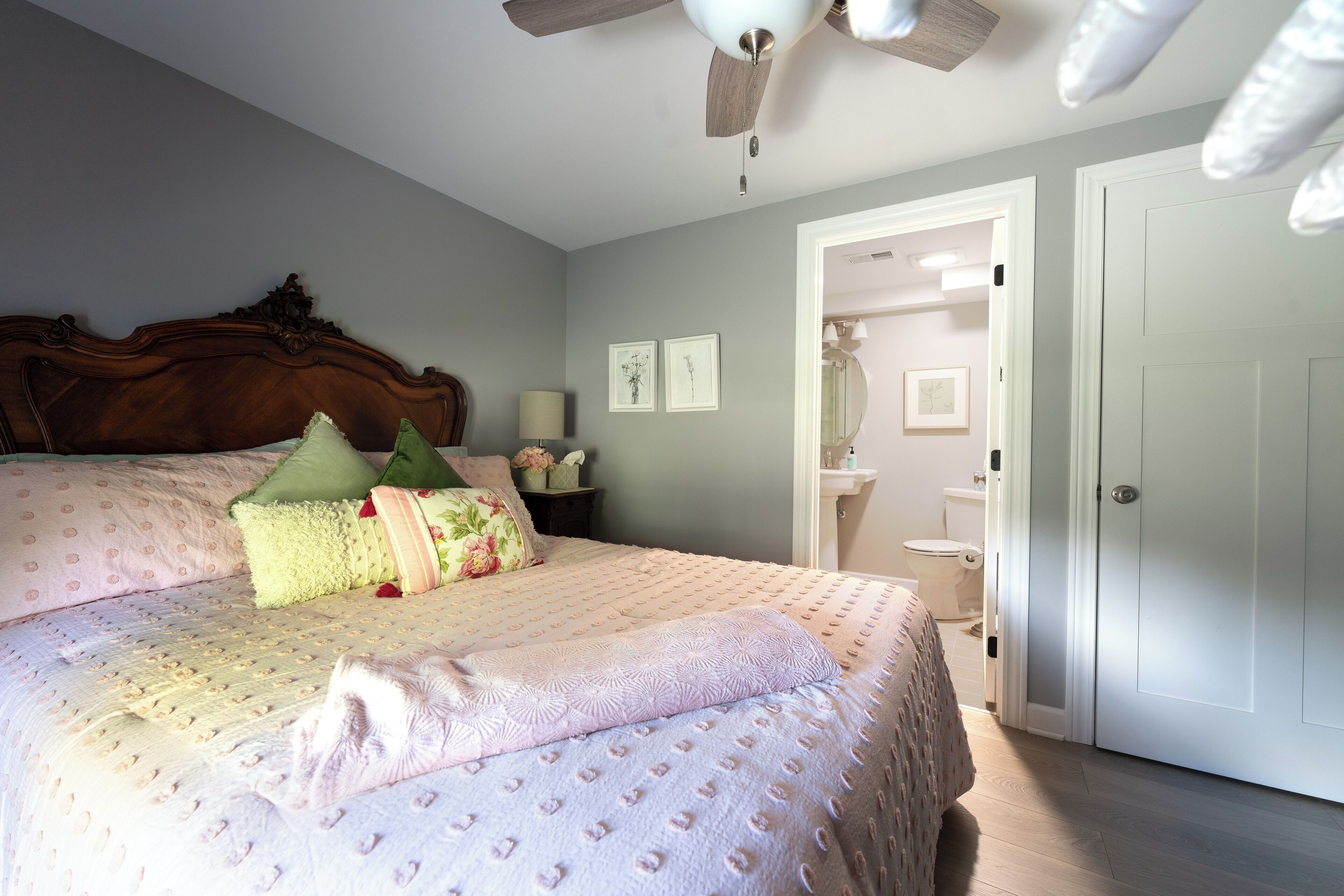 Habitación estándar con 1 cama matrimonial o 2 individuales | Ropa de cama de alta calidad y camas con pillow-top 