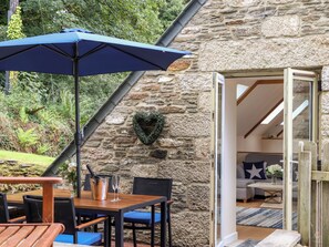Outdoor dining - Potters Barn (Helston)