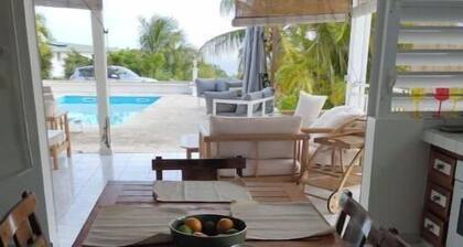 Bas de Villa vue mer Proche Grand Bourg