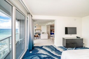 2 bedrooms, desk, iron/ironing board, WiFi