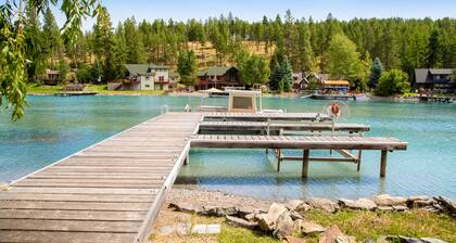 Lakefront retreat with dock, private beach and two spacious homes