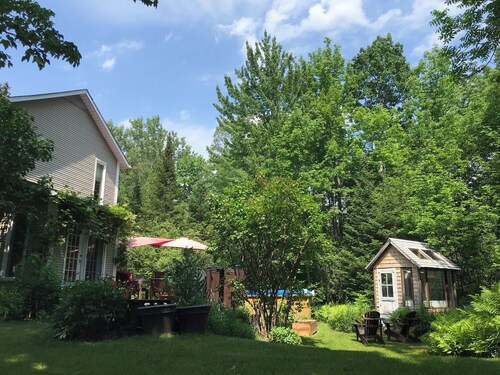 Intimité et Confort, Plusieurs Foyers, à Proximité D'activités et Sherbrooke