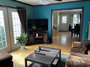 Smart TV, fireplace, video games - Intimité et Confort, Plusieurs Foyers, à Proximité D'activités et Sherbrooke (Sherbrooke)