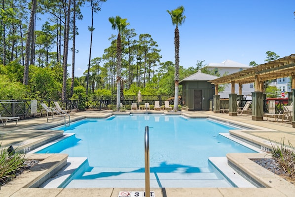 Seasonal outdoor pool, pool loungers
