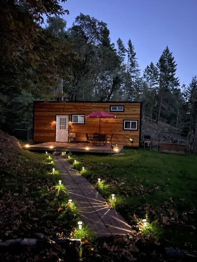 Tiny House nestled into the Forest on 160 acre Playground. 