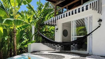 Suíte Room 4 com Piscina Aquecida Privativa - CasaIvan | Garden view