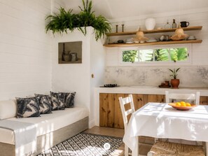 Chalet | Private kitchen | Dining tables - CasaIvan (Florianópolis)