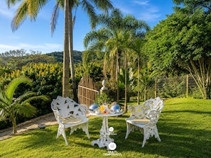 Suite (Suíte Oásis 3 com Piscina Aquecida Pr) | Outdoor dining