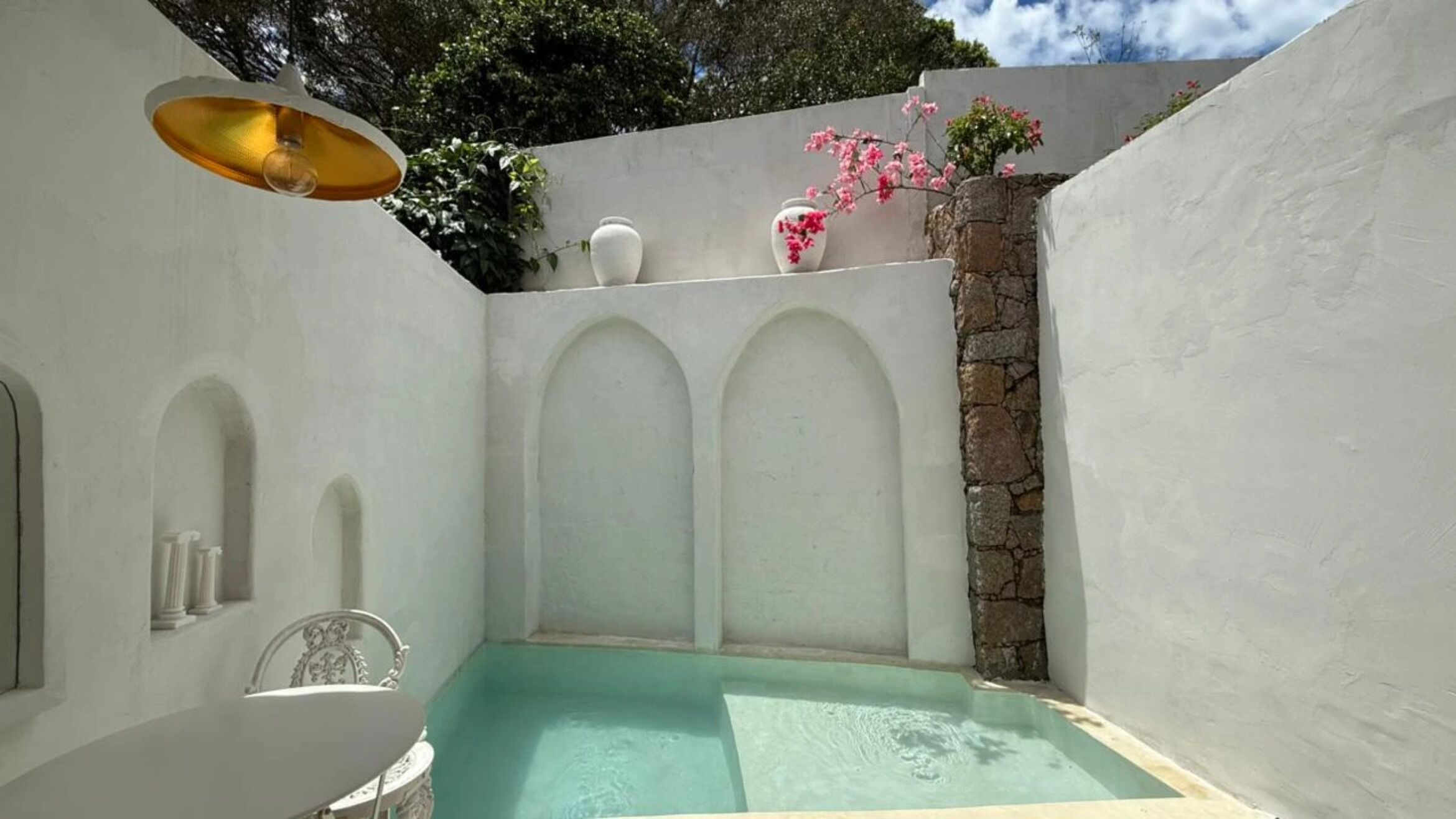 Suíte (Suíte Oásis 3 com Piscina Aquecida Pr) | Comodidades do quarto