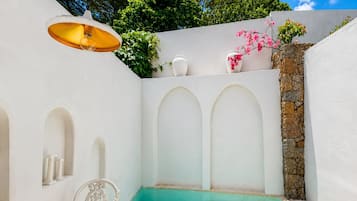 Suite (Suíte Oásis 3 com Piscina Aquecida Pr) | Room amenity