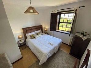 4 chambres, lit parapluie