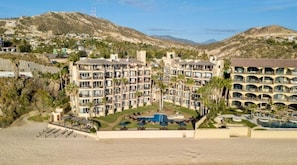 Exterior -   Surf/Beach Lovers Paradise @ Las Olas, Remodeled 2BR Steps from the Sand/Pool (San José del Cabo)