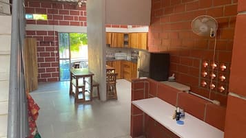 Refrigerador y parrilla de estufa