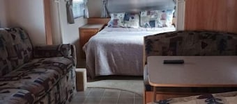 Camp Lilybug-Calm Oasis Pet Friendly!