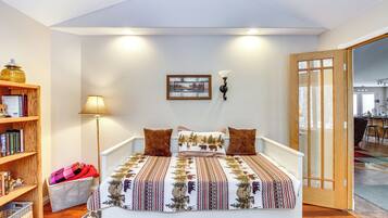 5 Schlafzimmer, Schreibtisch, WLAN, Bettwäsche