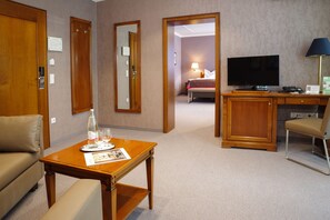 Suite | Living area - Trip Inn Hotel Stadt Coburg (Coburg)