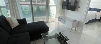 Lovely 1 bedroom unit with balcony. Sleeps 1-4