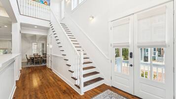 Individually decorated, individually furnished, laptop workspace