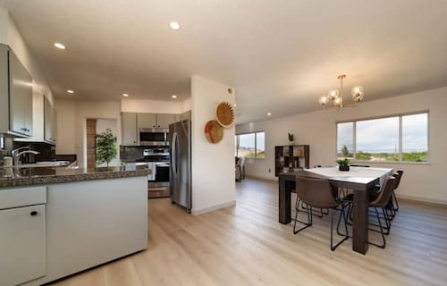 NEW! Views, Hot Tub & Trails