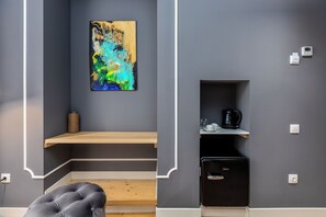 Premium bedding, minibar, in-room safe, soundproofing - Blue Balcony Hotel (Tbilisi)