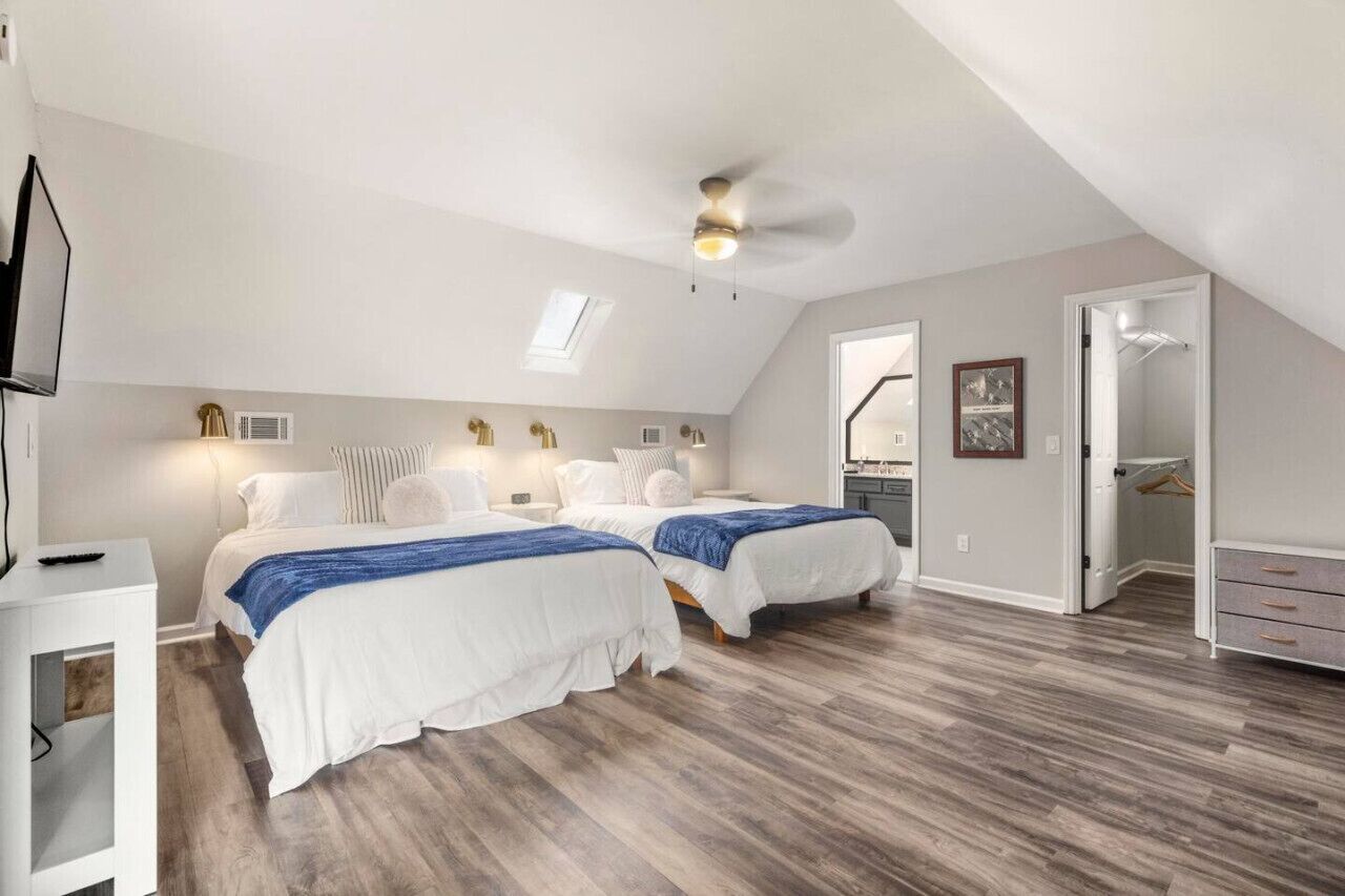 2 chambres, fer et planche à repasser, Wi-Fi, draps fournis