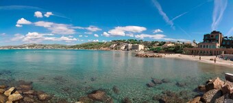 Air-conditioned studio with garden in Sanary Sur Mer