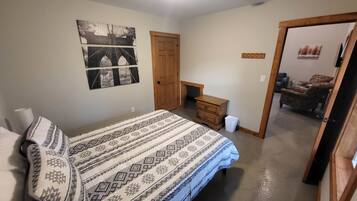 2 bedrooms, WiFi, bed sheets