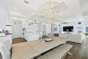 House | In-room dining