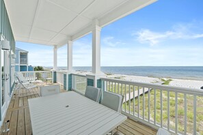 Talo | Näkymä parvekkeelta