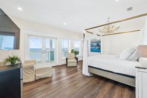 House | 5 bedrooms, individually decorated, individually furnished