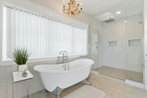 House | Bathroom | Separate bathtub and shower, free toiletries, hair dryer, towels - Beach House - Sailfish by PHG (Port St. Joe)