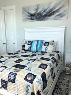 5 bedrooms, iron/ironing board, bed sheets