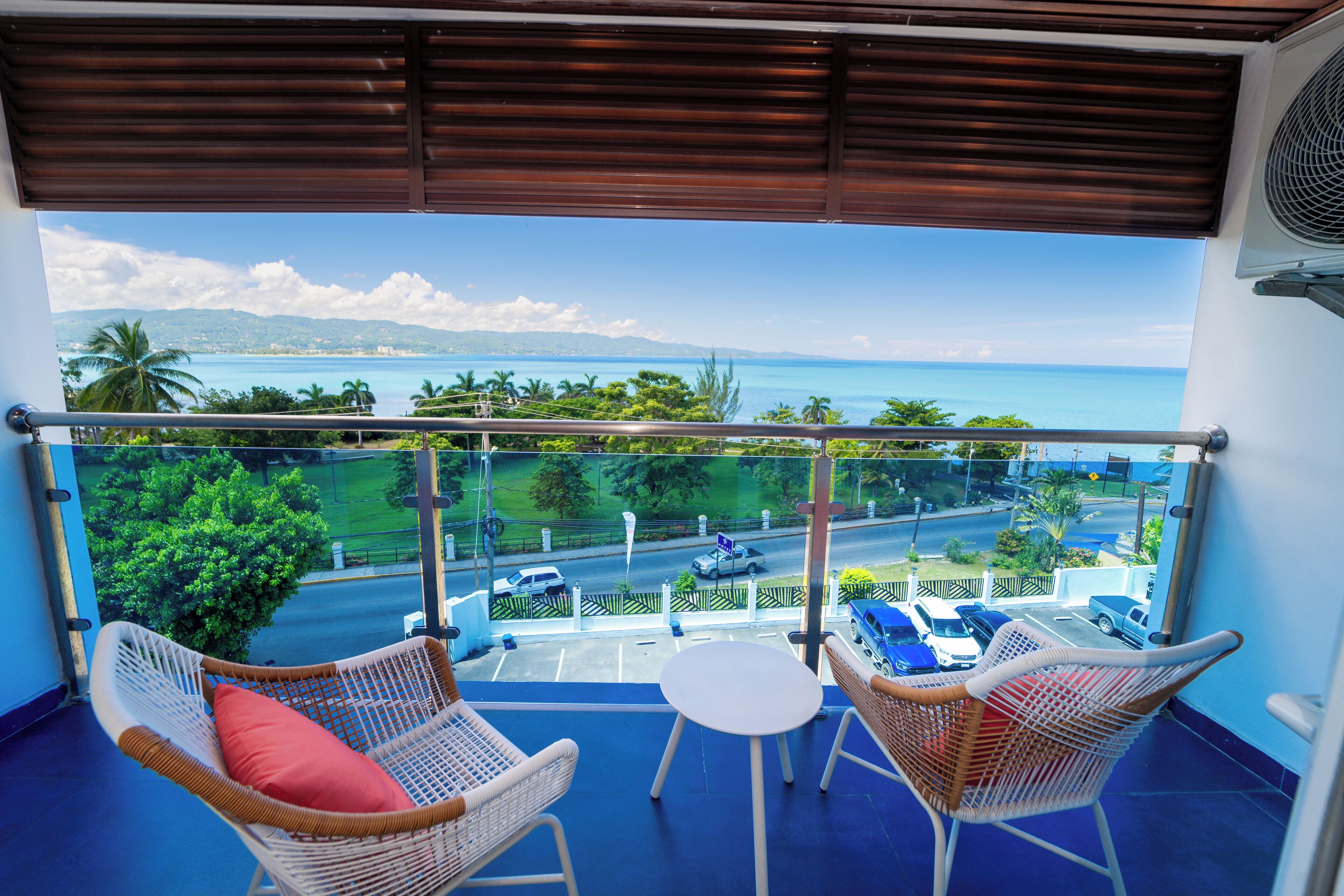 superior room, 1 king bed, non smoking | beach/ocean view