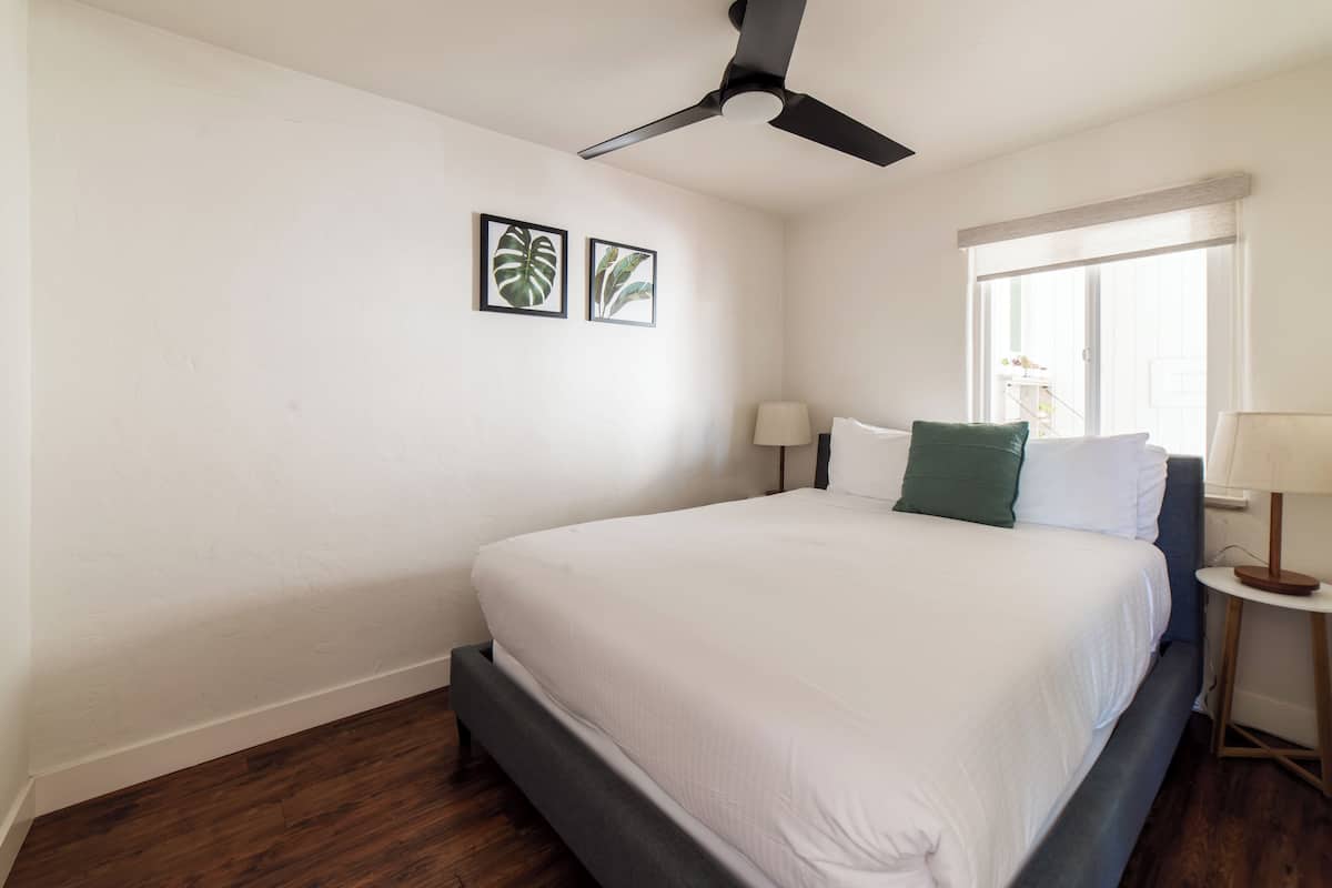 Condo, 1 cama Queen size y sofá cama, balcón, vista al océano (Unit 6) | 1 habitación, decoración personalizada y muebles diferentes