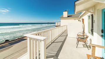 Condo, 1 Queen Bed with Sofa bed, Balcony, Ocean View (Unit 2) | Property grounds