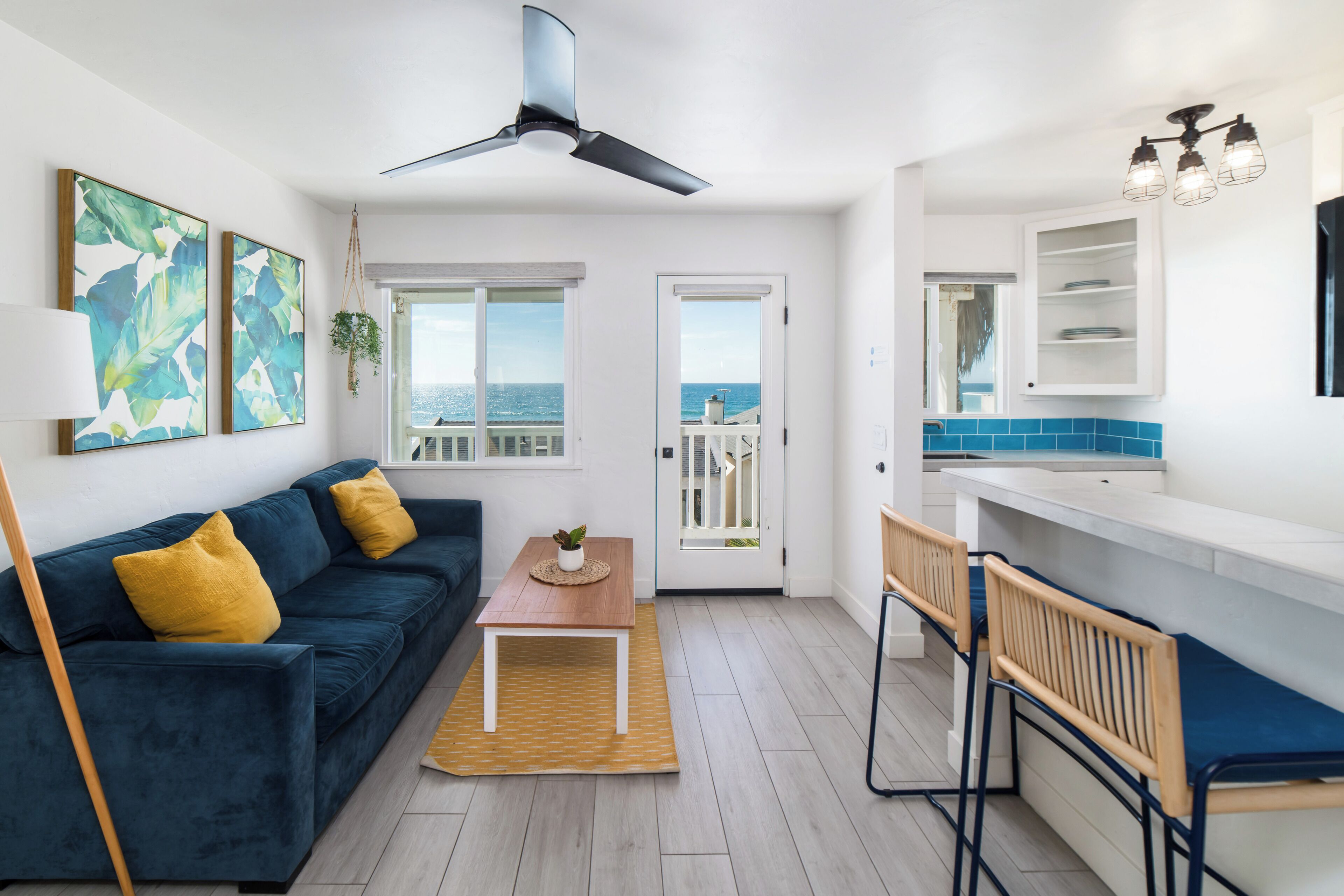 Condo, 1 Queen Bed with Sofa bed, Balcony, Ocean View (Unit 4) | Living area