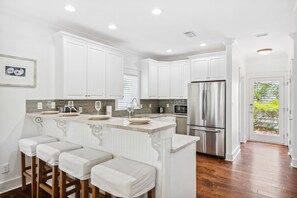 House | Private kitchen | Full-size fridge, microwave, oven, stovetop