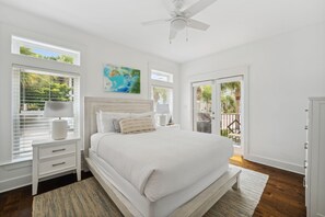 House | 4 bedrooms, individually decorated, individually furnished