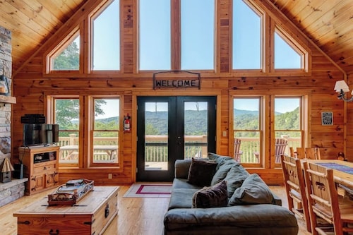 Wildlife Ridge-Views, Gameroom, Hot Tub 4300' Elev