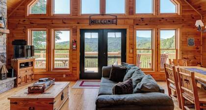 Wildlife Ridge-Views, Gameroom, Hot Tub 4300' Elev