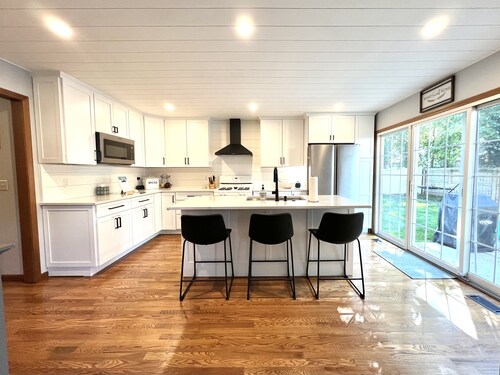 ☘️ 10 mins to Notre Dame, 4 Bedrooms, Garage Park, Restaurants Close. Go Irish!☘️