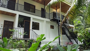 Property grounds - Riverside Apartments (Cóbano)