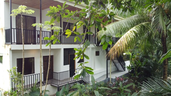 Property grounds - Riverside Apartments (Cóbano)