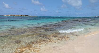 Appartement Nakupenda - Duplex de charme à Orient Bay, 2 minutes de la plage
