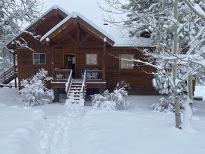 Exterior - Gorgeous Cabin Retreat with AC and Hot Tub in the Pinetop Country Club (pinetop)